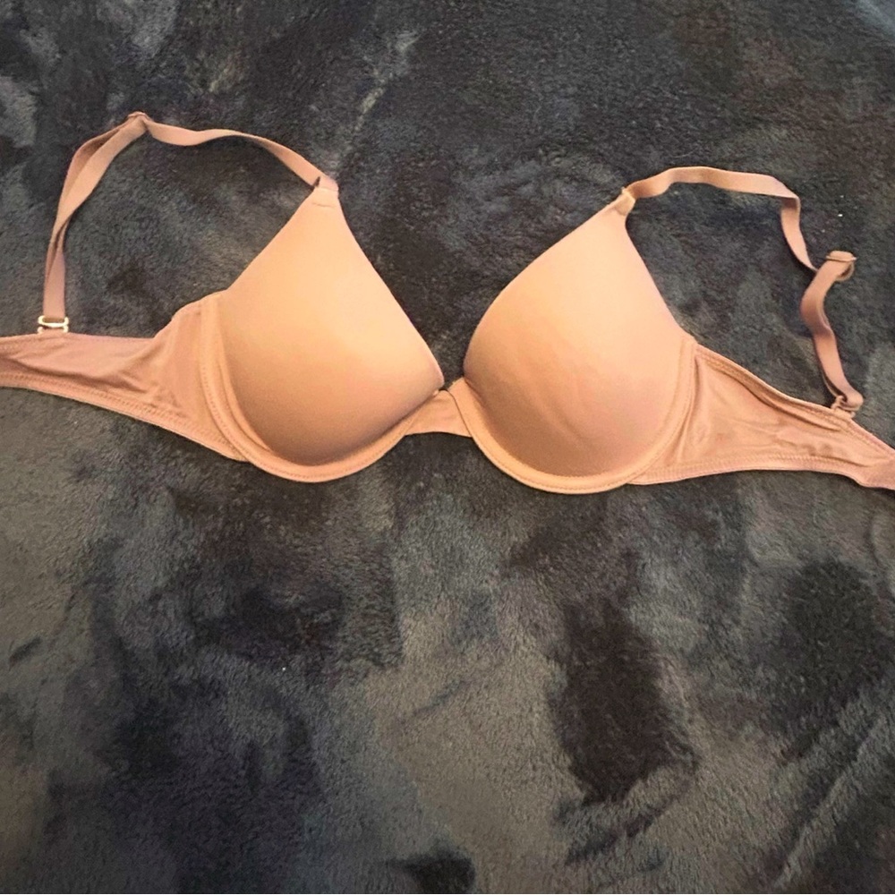 Victoria’s Secret Pink bra